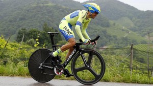 Contador recupera la maglia rosa