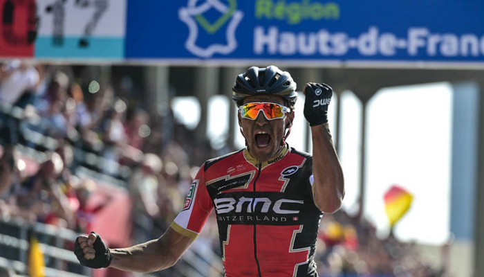 Van Avermaet gana la Paris-Roubaix